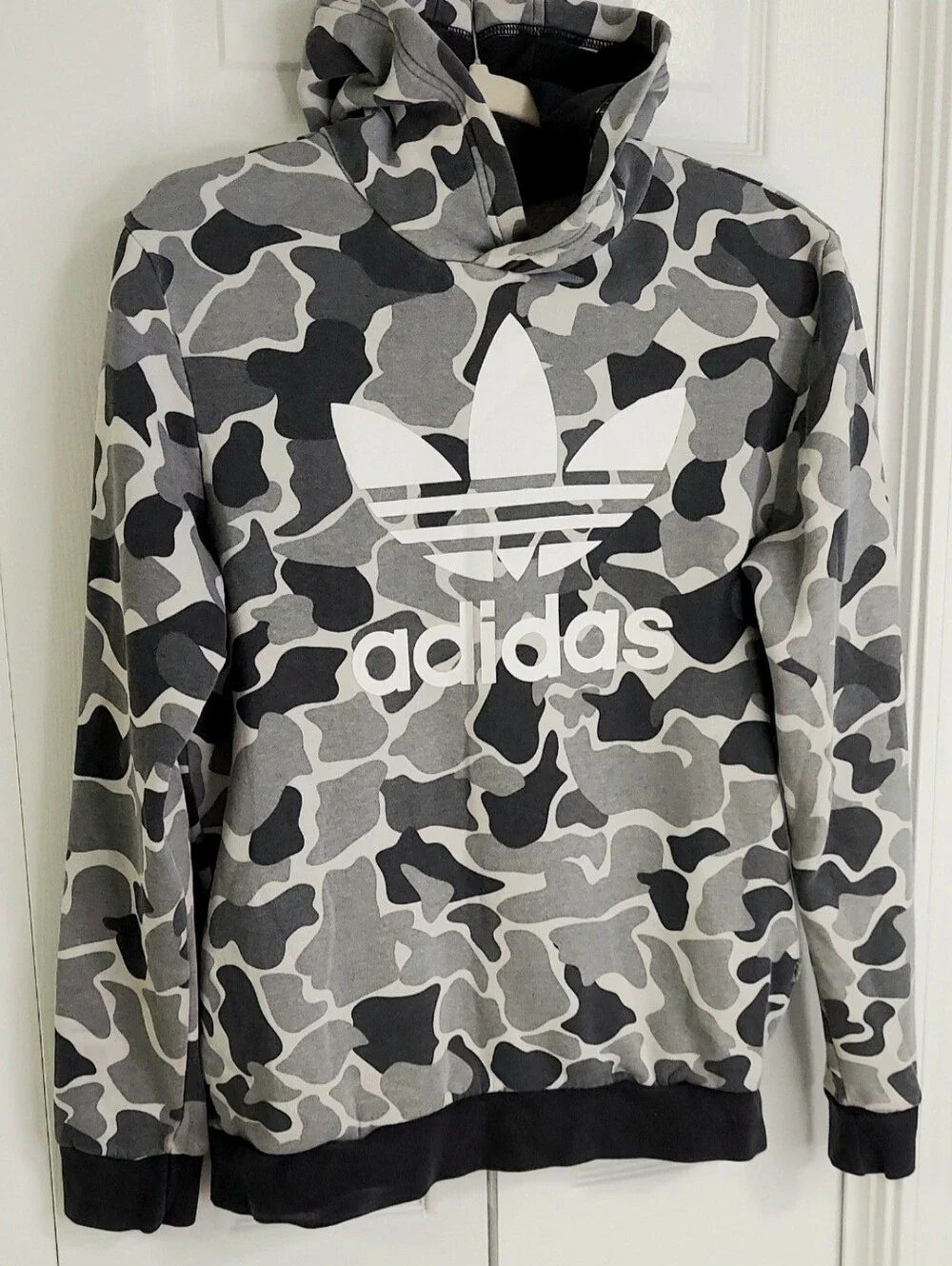 adidas Sweatshirt, Size M, Pullover Hoodie, Camo, Gray & Black